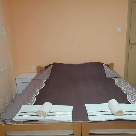 Small Cute Doublebed A4 In 아파트