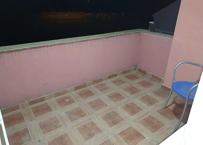 Small Cute Doublebed A4 In 아파트 *