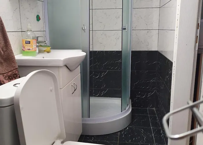 Small Cute Doublebed A4 In 아파트 *