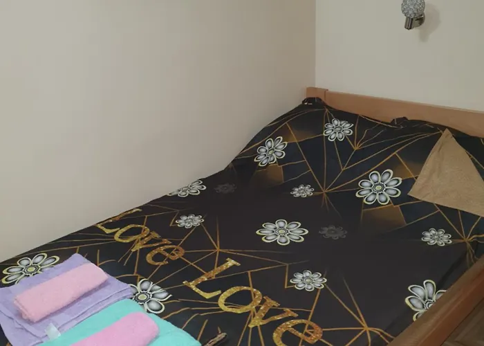 Small Cute Doublebed A4 In 아파트 *