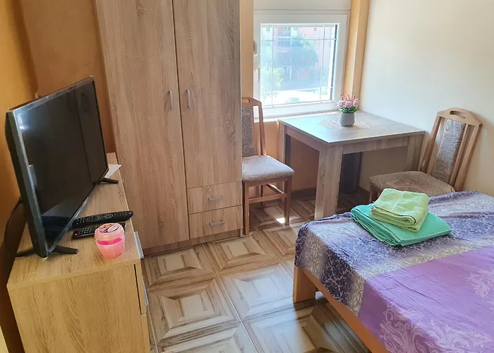 Small Cute Doublebed A4 In * Pančevo